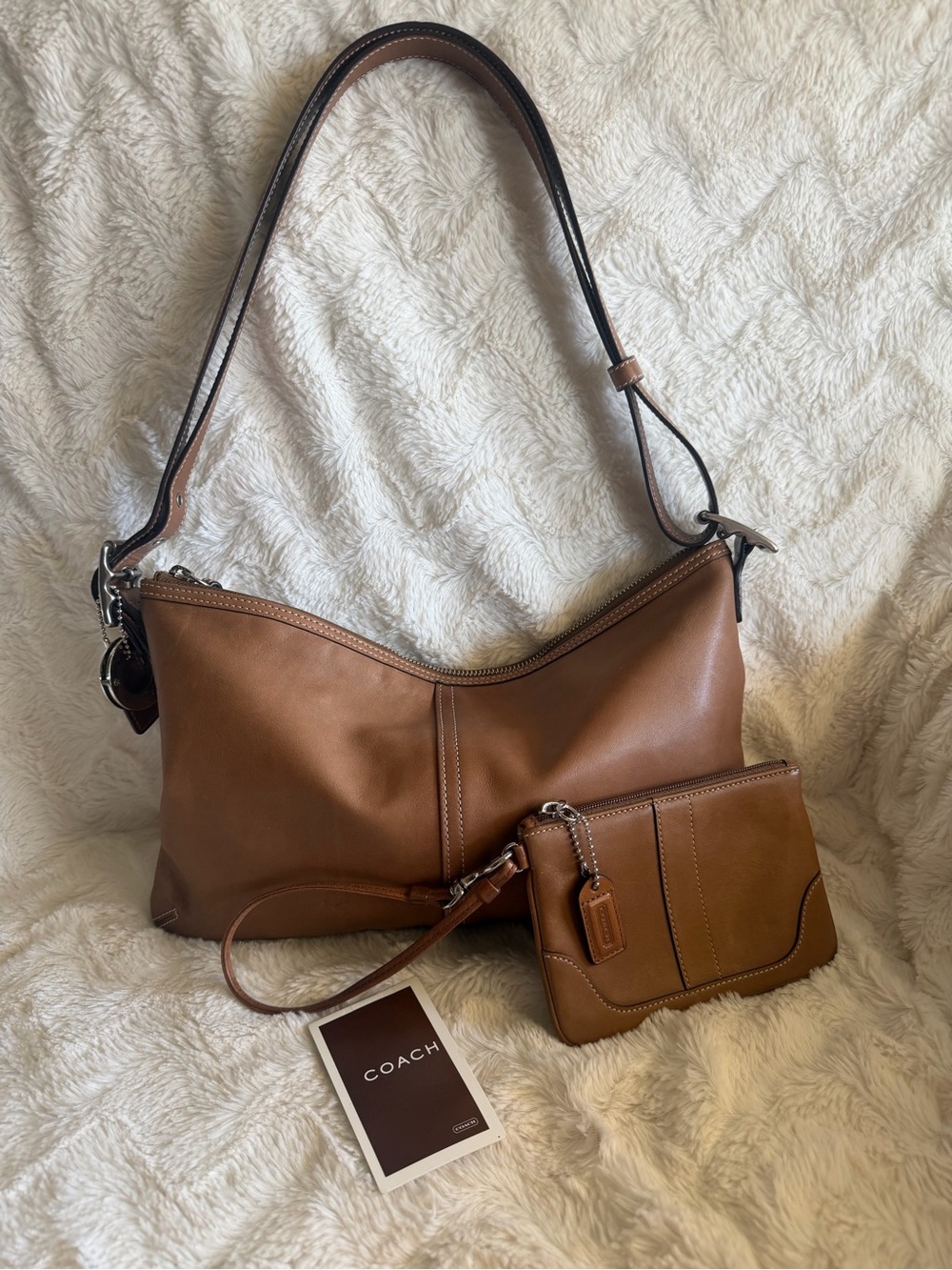 Vintage 2003 Coach Legacy West zipper baguette with wristlet - Picture 3 of 13